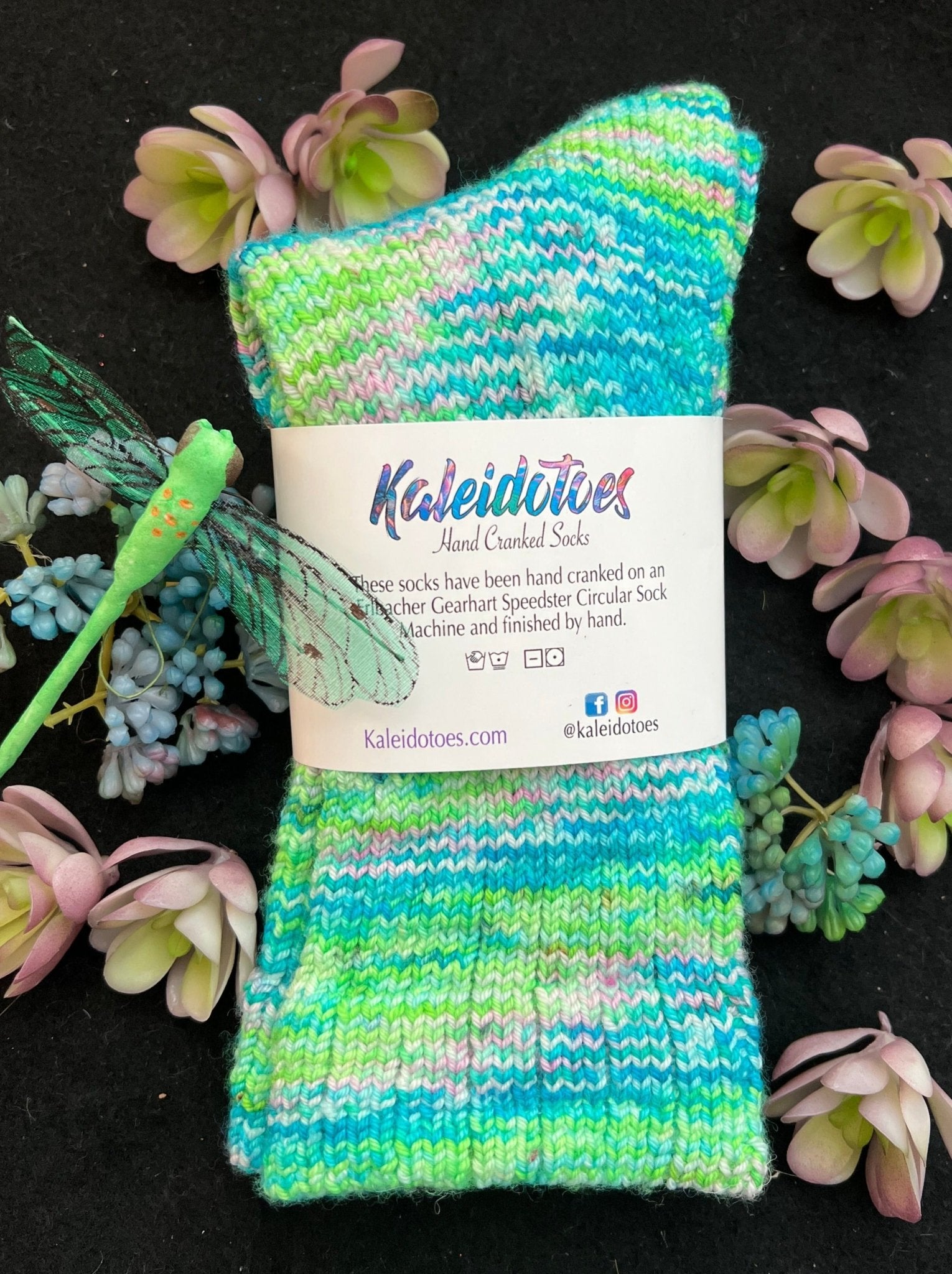 Waterlillies - Socks-Kaleidotoes